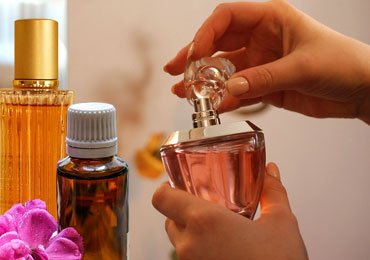 How To Make DIY Essential Oil Perfumes?
