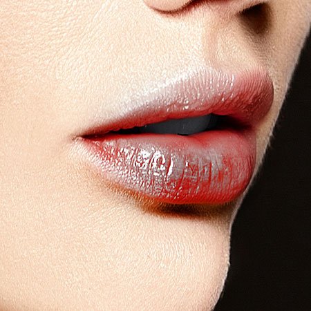 How to Treat Dark Lips with Home Remedies