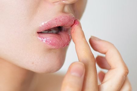 Homemade Lip Scrub for Beautiful Soft Lips