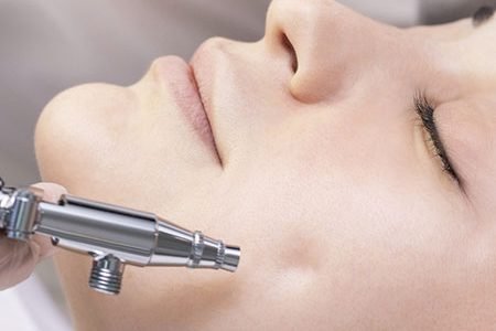 Oxygen Facial Procedure, Benefits and Side-Effects